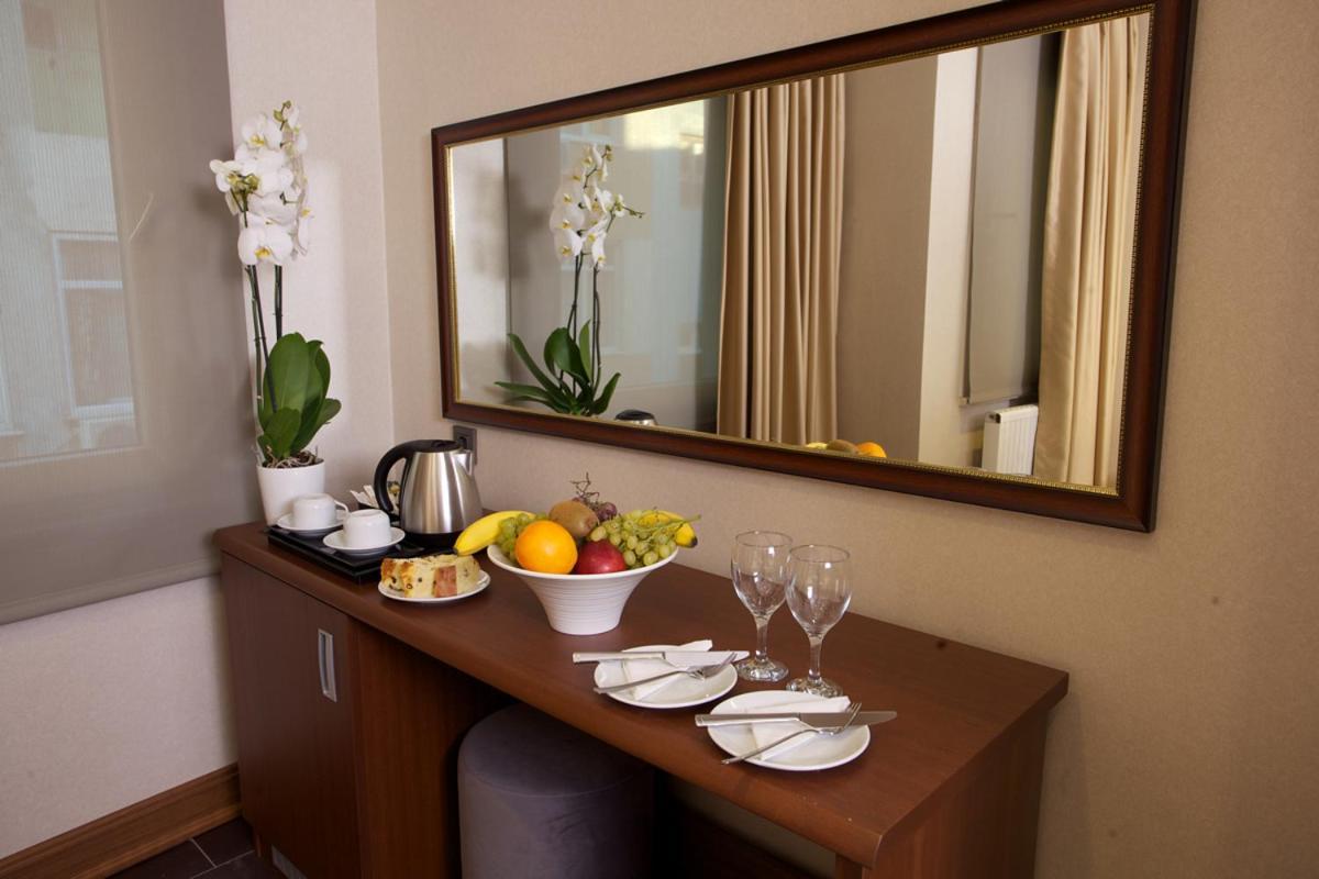 The Coach Hotel Istanbul Exterior foto